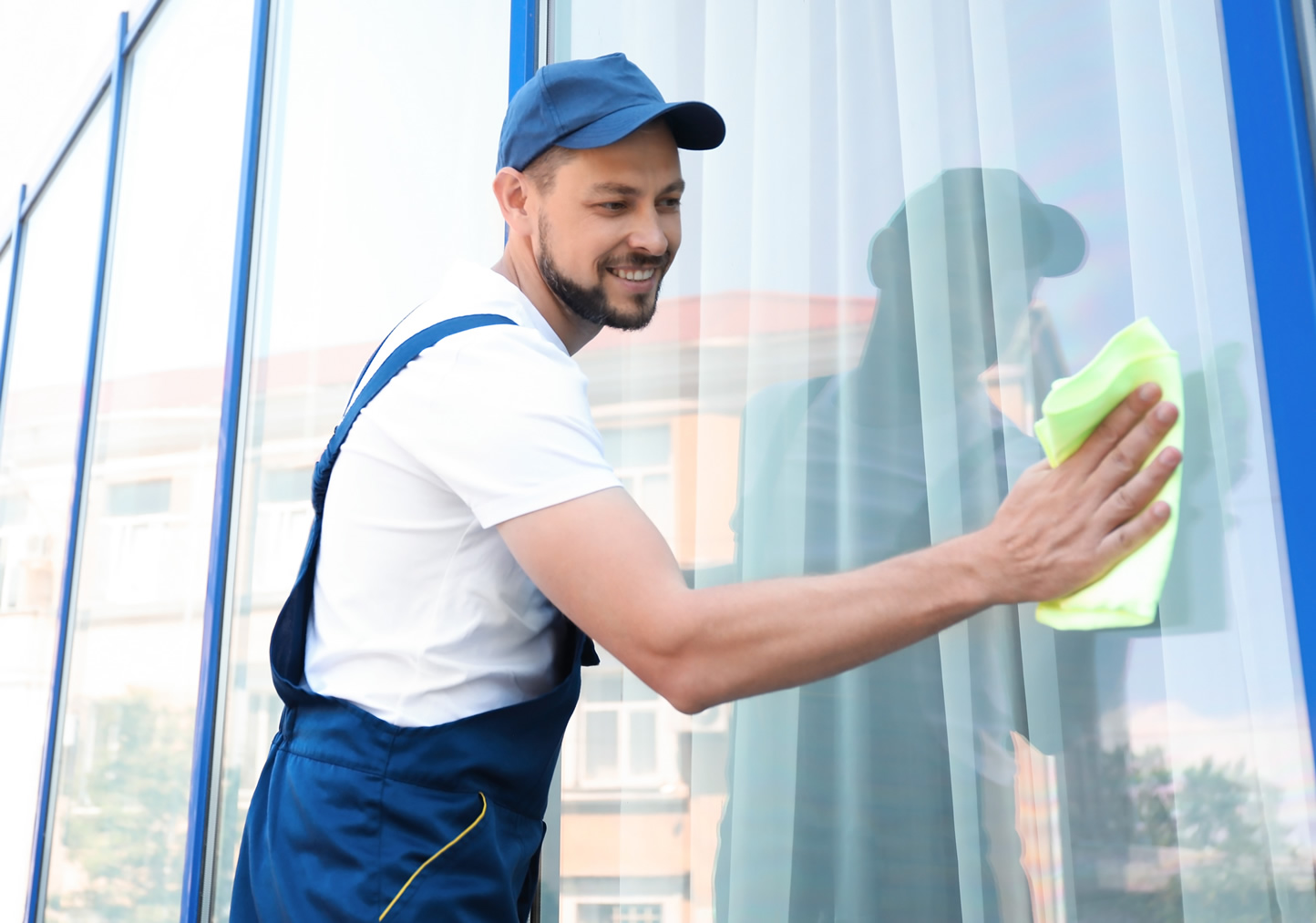 Fensterreinigung & Fassadenreinigung - von Wintergarten bis Glasfassade